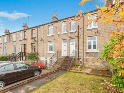Terraced house to rent in Oaklands Avenue, Rodley LS13