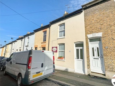 Terraced house to rent in Richard Street, Rochester, Kent ME1