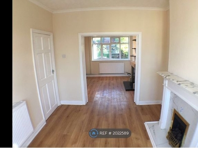 Terraced house to rent in Ruxley Road, Stoke-On-Trent ST2