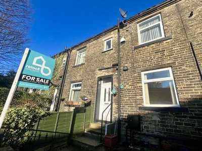 Terraced house to rent in Sutcliffe Place, Bradford BD6