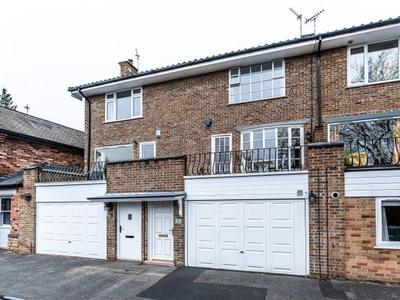 Town house for sale in Fiennes Crescent, The Park, Nottingham NG7