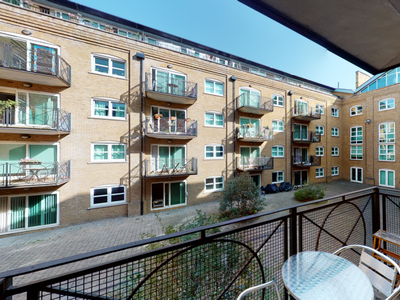 1 bedroom apartment for rent in Western Gateway, London, E16