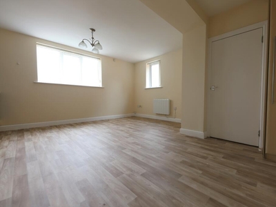 1 bedroom flat for rent in Ashton New Road, Manchester, M11