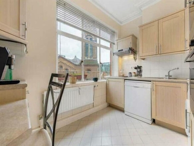 1 bedroom flat for rent in Buckingham Gate, Westminster, London, SW1E