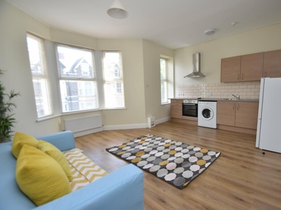 1 bedroom flat for rent in Connaught Road, ROATH, CARDIFF, CF24