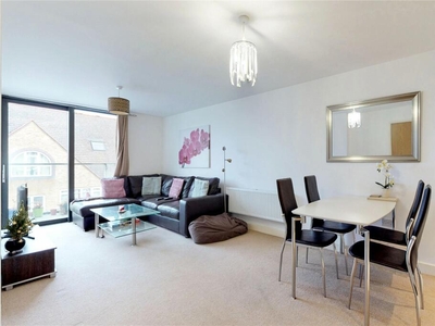1 bedroom flat for rent in Fairmont House, London, SE16