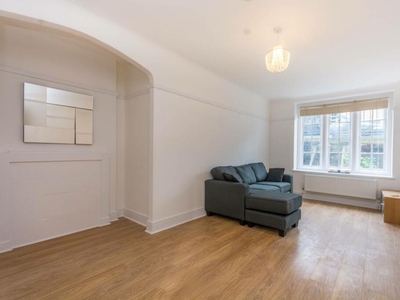 1 bedroom flat for rent in Mortimer Crescent, Kilburn, London, NW6