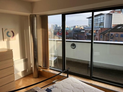 1 bedroom flat for rent in No1 Dock Street, Leeds, West Yorkshire, LS10