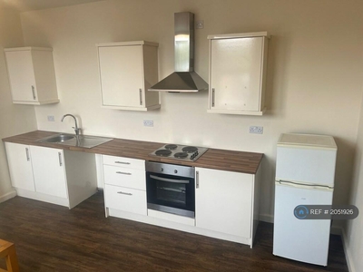 1 bedroom flat for rent in The Wells Road, Nottingham, NG3