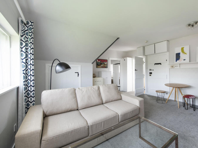 1 bedroom flat for rent in Waterlow Court,
Heath Close, NW11