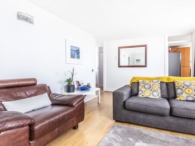 2 Bed Flat/Apartment For Sale in Central Windsor, Berkshire, SL4 - 5394071