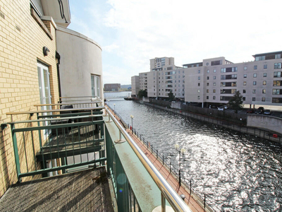 2 bedroom apartment for rent in Adventurers Quay, Cardiff Bay, CF10