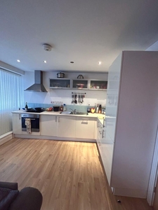2 bedroom apartment for rent in Carlett View, Liverpool, L19