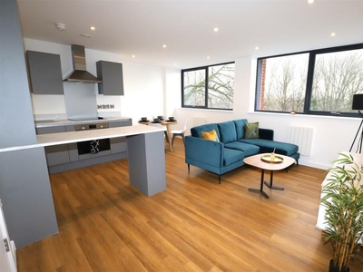 2 bedroom apartment for rent in Castlewood, Heaton Norris, SK4