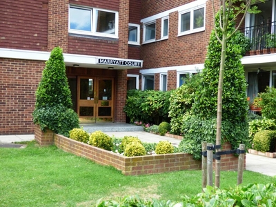 2 bedroom apartment for rent in Flat , Marryatt Court, Green Vale, London, W5