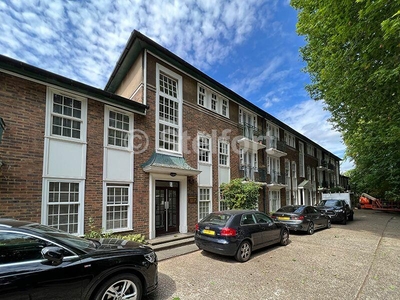 2 bedroom apartment for rent in Stanhope Road, London N6
