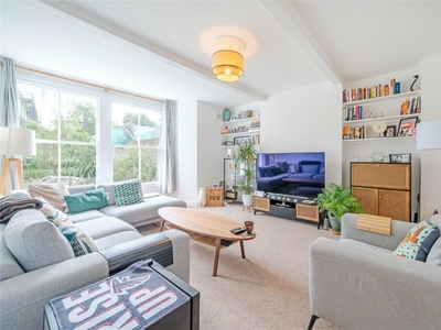2 bedroom flat for rent in Brondesbury Villas, Kilburn, NW6