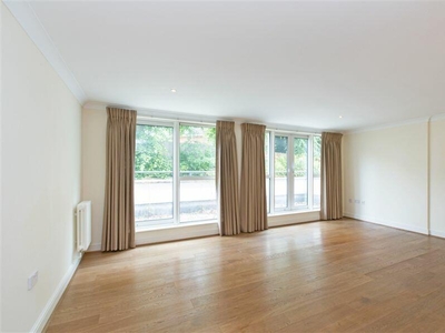 2 bedroom flat for rent in Broughton Avenue, Finchley Central, N3 , N3