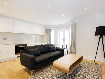 2 bedroom flat for rent in Dawes Road, London, SW6