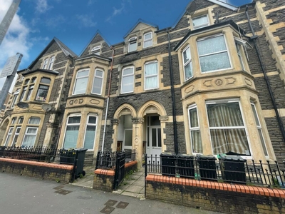 2 bedroom flat for rent in Neville Street, CARDIFF, CF11