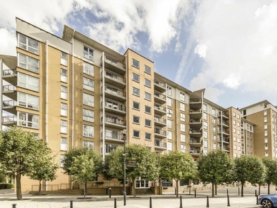 2 bedroom flat for rent in Newport Avenue, Canary Wharf, E14
