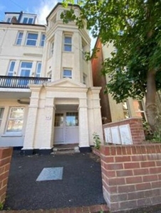 2 bedroom flat for rent in Norwich Avenue, Bournemouth, BH2