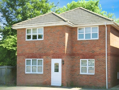 2 bedroom flat for rent in Salisbury Gardens, Basingstoke, Hampshire, RG22