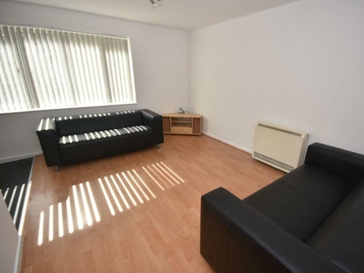 2 bedroom flat for rent in Stretford Rd, Hulme, Manchester. M15 5TN, M15