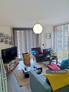 2 bedroom flat for rent in Vancouver House, London, SE16