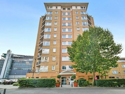 2 bedroom flat for rent in Wingfield Court, Newport Avenue, Tower Hamlets, E14