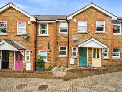 2 bedroom property for sale in Heather Place, ESHER, KT10