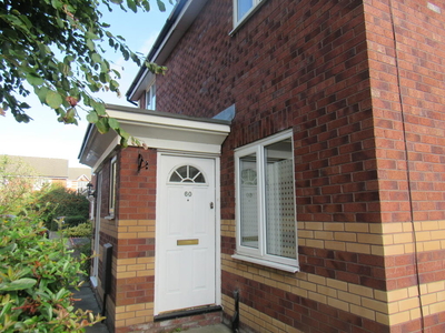 2 bedroom semi-detached house for rent in Calico Close, Salford, M3