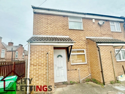 2 bedroom semi-detached house for rent in Egypt Road , New Basford, NG7