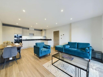 2 Bedroom Shared Living/roommate Thurrockc Greater London