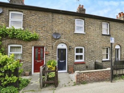 2 bedroom terraced house for rent in Townfield Street, City Centre, CM1