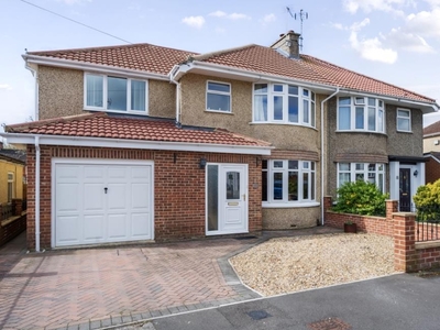 3 Bed House For Sale in Swindon, Wiltshire, SN2 - 5402746