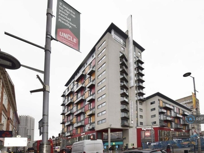 3 bedroom flat for rent in Central Apartments, Wembley, HA9