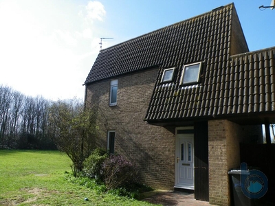 3 bedroom link detached house for rent in Howland, Peterborough, Cambridgeshire, PE2