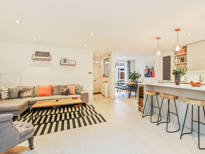 3 bedroom property for sale in Carlton Mews, London, NW6