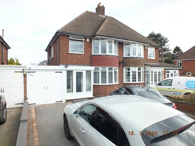 3 bedroom semi-detached house for rent in Chester Road, Birmingham, B24