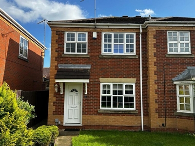 3 bedroom semi-detached house for rent in Leafe Close, Beeston, Nottingham, NG9
