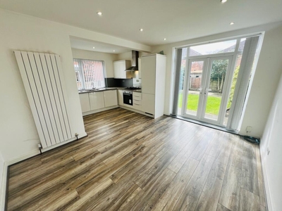 3 bedroom semi-detached house for rent in Norley Avenue, Stretford Manchester M32 , M32