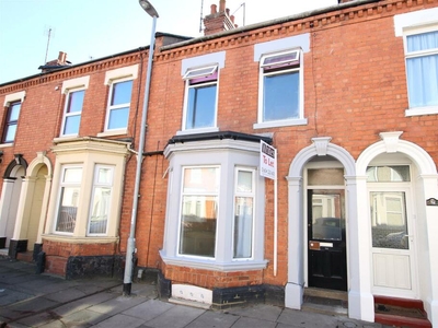 3 bedroom terraced house for rent in Derby Road, Abington, NN1