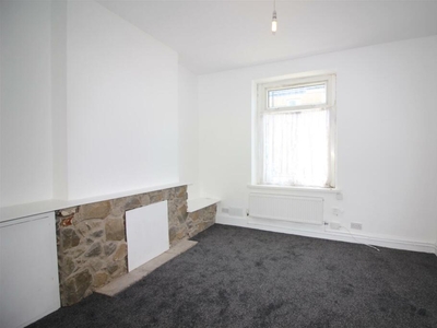 3 bedroom terraced house for rent in Janet Street, Splott, Cardiff, CF24