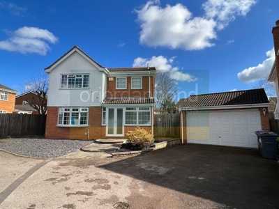 4 bedroom detached house for rent in Savill Close, East Hunsbury, Northampton, NN4