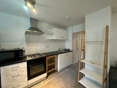 4 bedroom flat for rent in De Beauvoir Estate, London, N1