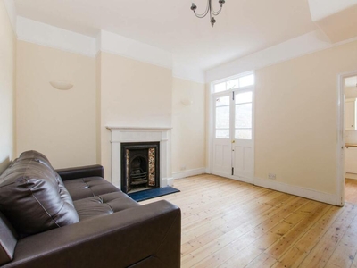 4 bedroom house for rent in Brudenell Road, Tooting, London, SW17