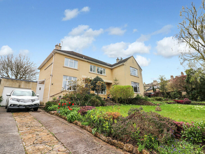 4 bedroom semi-detached house for rent in St Anns Way, Bath , BA2