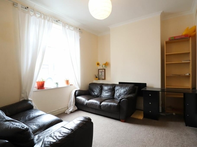 4 bedroom terraced house for rent in Bedford Street, Cardiff CF24 3DB, CF24