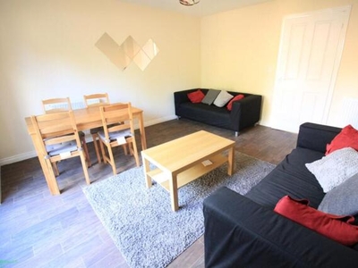 4 Bedroom Terraced House For Rent In Stoke, Coventry